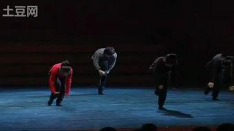 男女成人现代舞视频,男女现代舞激情碰撞，演绎浪漫爱情故事