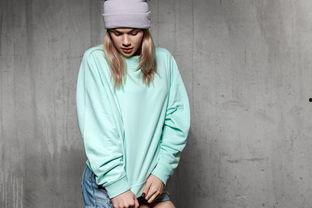 成人滑冰衣服怎么穿视频,从内到外，打造保暖时尚冰场造型