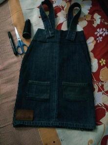 成人牛仔裤改造视频,牛仔裤变身时尚单品改造教程