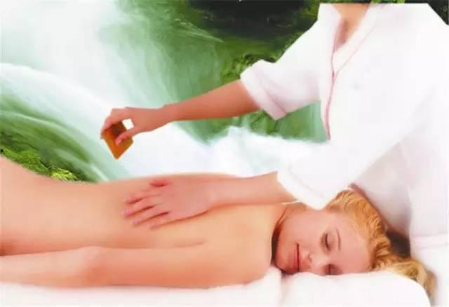 成人发烧擦身体视频,成人发烧时科学擦身降温方法解析