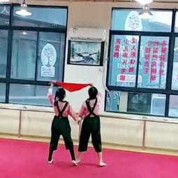 成人剧目舞蹈视频群舞